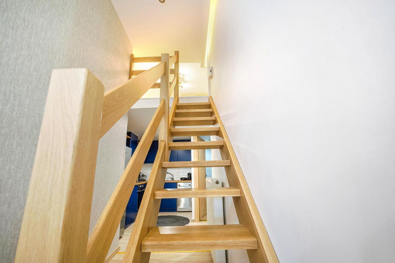 Gk City Vibe Apartment Атина Екстериор снимка