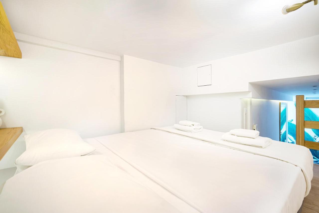 Gk City Vibe Apartment Атина Екстериор снимка