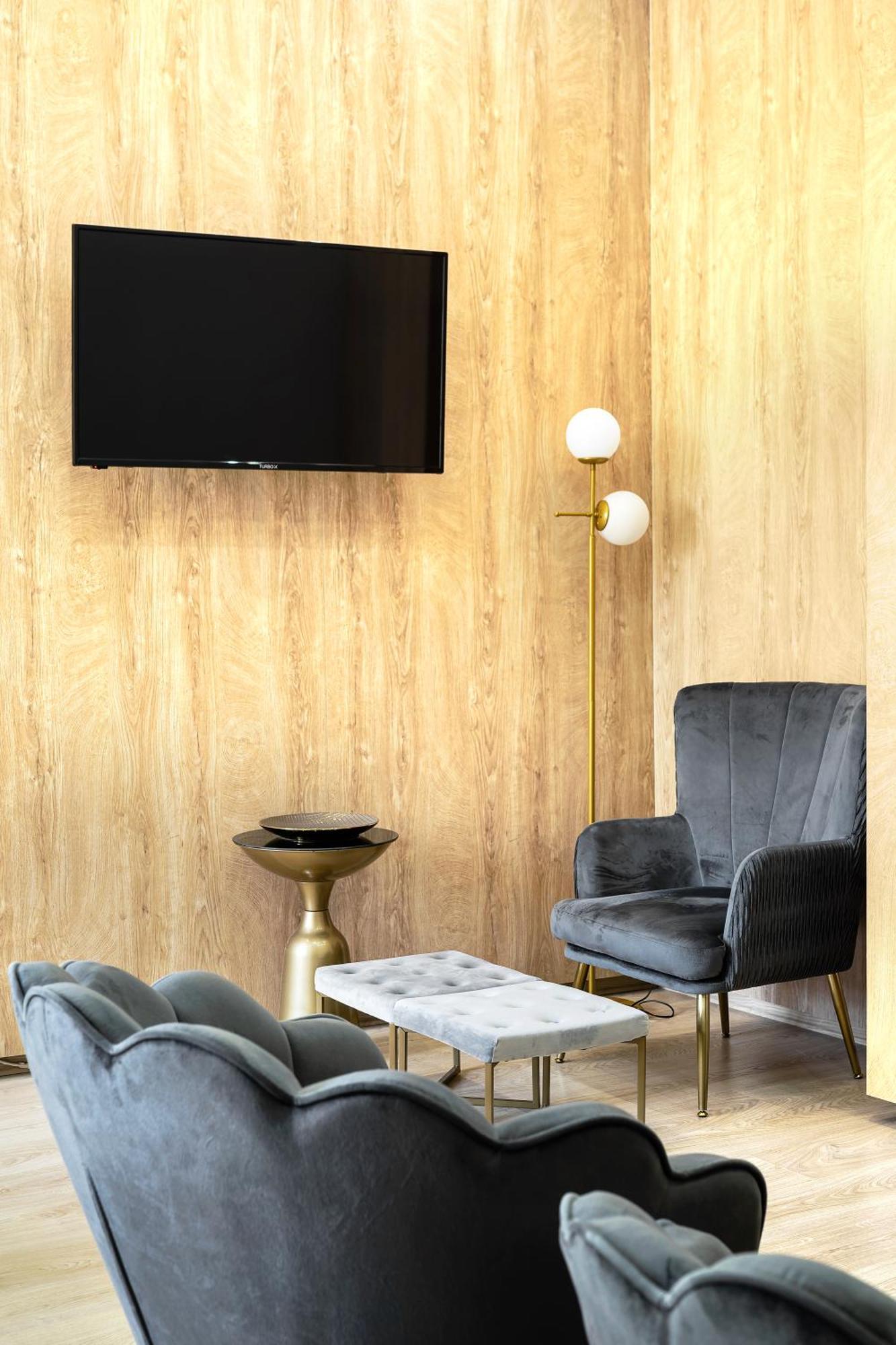 Gk City Vibe Apartment Атина Екстериор снимка